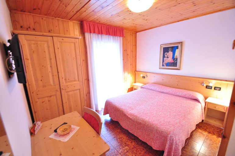 Bedroom 3, Hotel Rifugio Sores, Trento