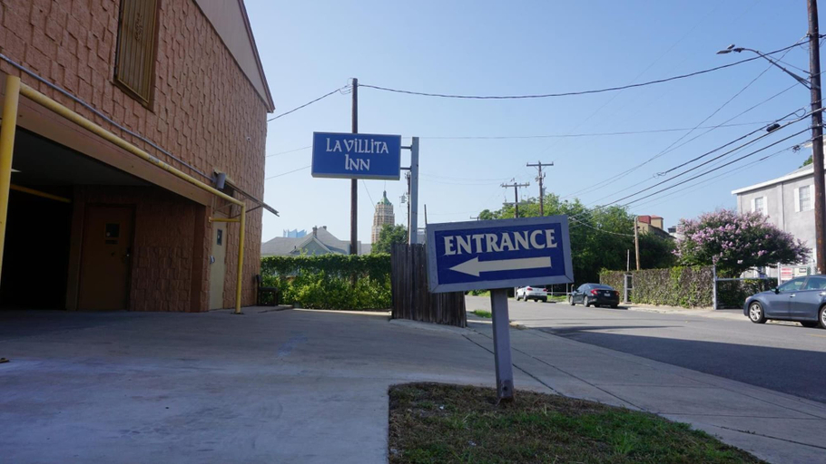 Exterior & Views 2, La Villita Inn, Bexar
