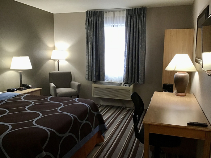 Bedroom 3, Super 8 by Wyndham Spokane/West, Spokane