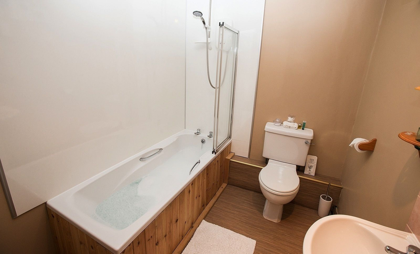Bathroom 5, Easterside Farm bed & Breakfast, North Yorkshire