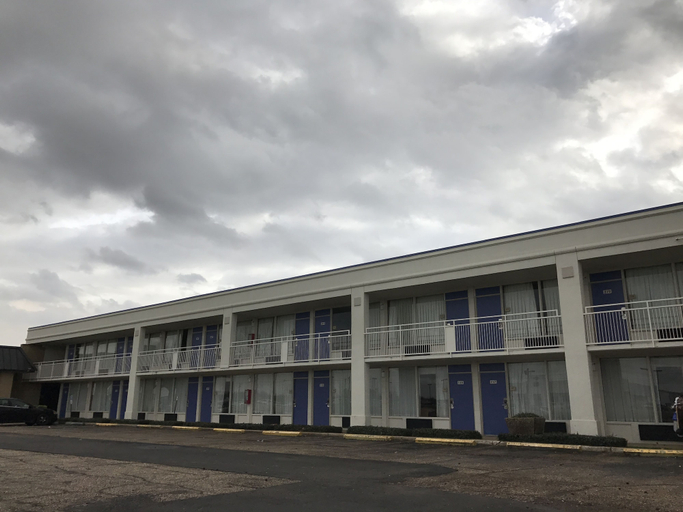 Exterior & Views 2, Motel 6 Natchitoches, LA, Natchitoches