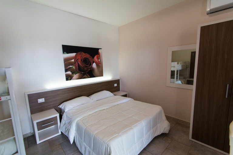Bedroom 3, Rifugio delle Grotte, Bari