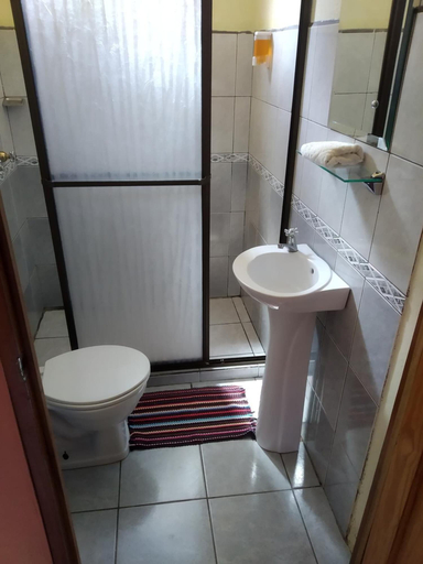 Bathroom 3, Hotel la Puesta del Sol, Puntarenas