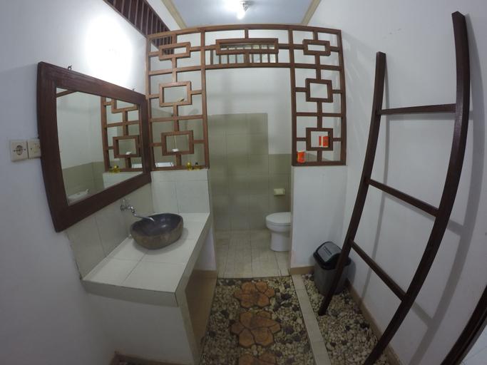 Bathroom 5, Gili Smile Bungalows, Lombok