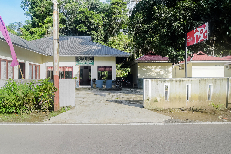 Exterior & Views 1, Tarsius Homestay, Bitung