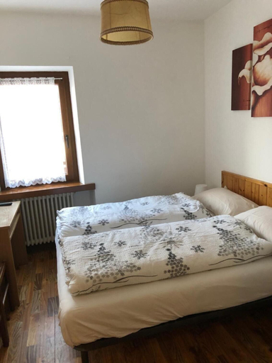 Bedroom 3, Garnì Astor, Belluno