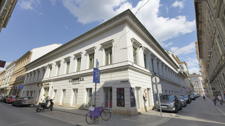 Exterior & Views 2, The Hive Party Hostel, Budapesti