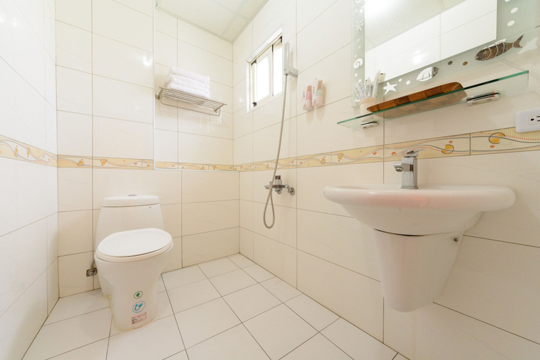 Bathroom 3, Shell Hotel, Pingtung