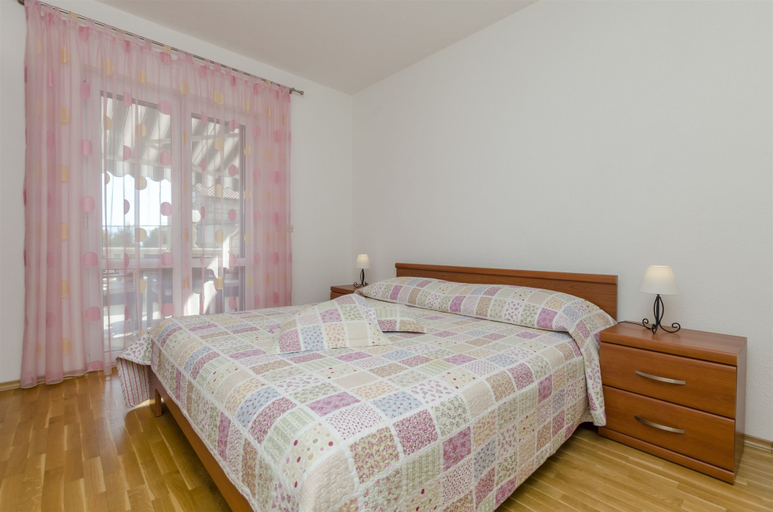 Bedroom 3, Apartments and Room Villa Niko, Bol