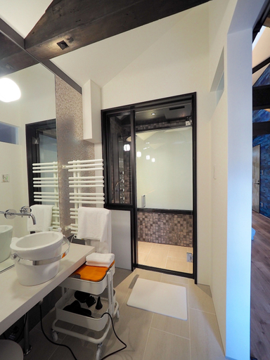Bathroom 3, Pres De La Mer, Hakodate