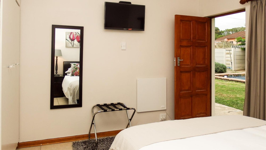 Bedroom 3, 39 on Nile Guesthouse, Nelson Mandela Bay