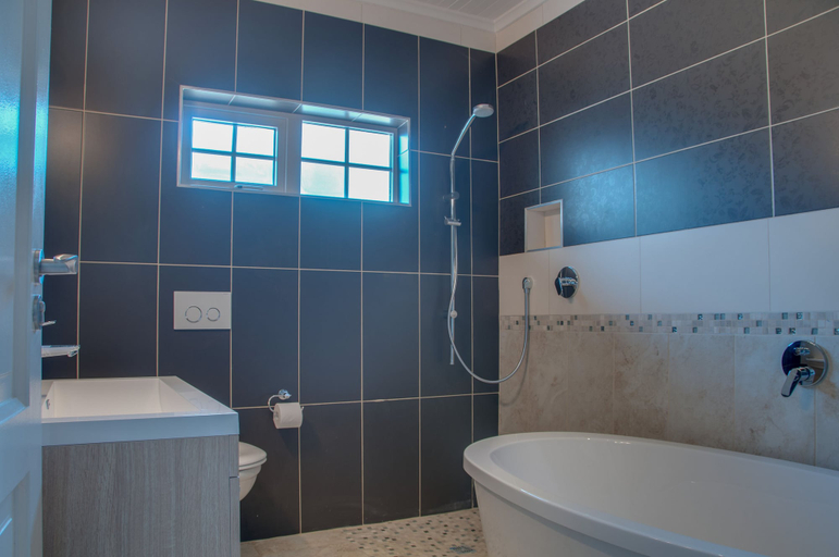 Bathroom 4, Ilanda Guest House, Ehlanzeni
