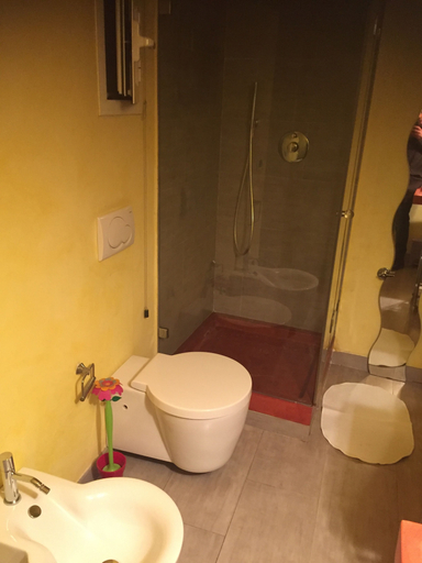 Bathroom 5, B&B Due Papi, Savona