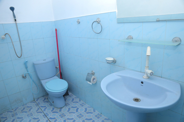 Bathroom 4, Osanda Guest, Bentota