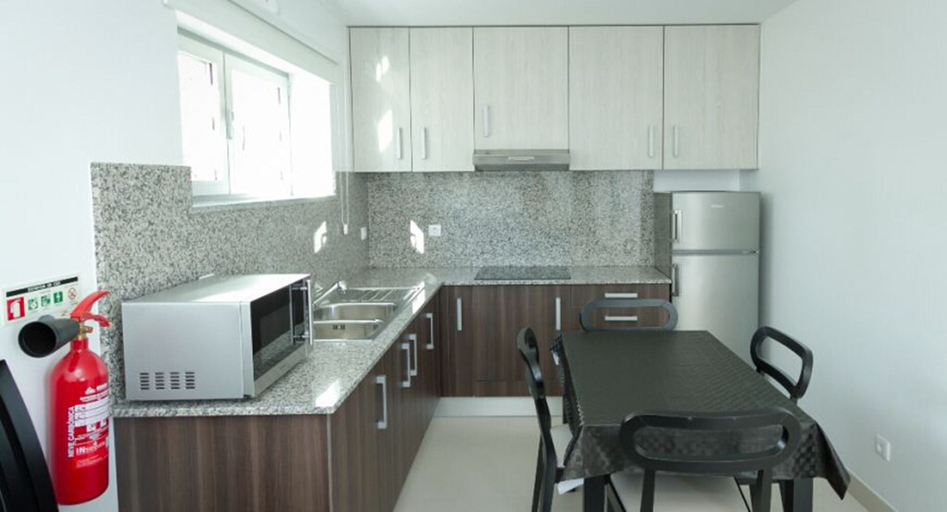 Others 5, Peralux, Silves