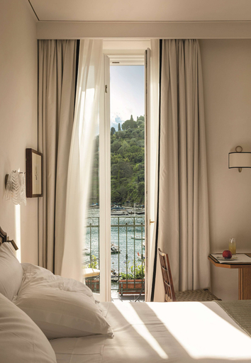 Bedroom 18
