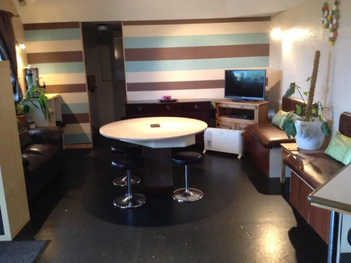 Bathroom 5, Metro Inns Teesside, Stockton-on-Tees