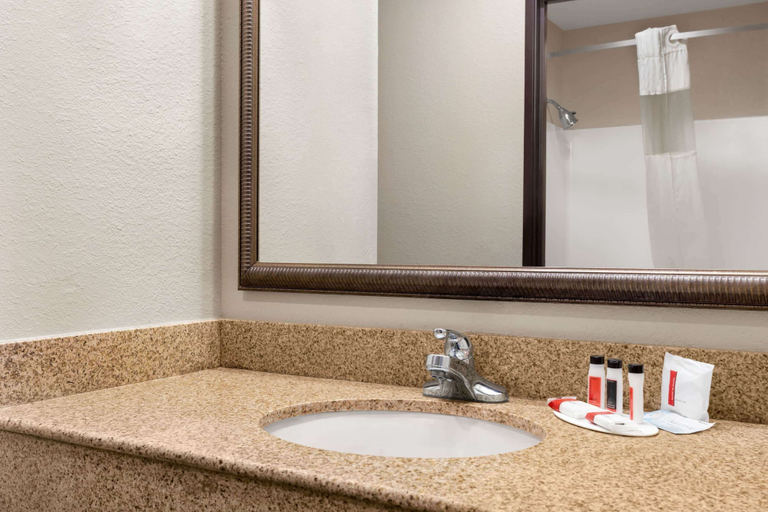 Bathroom 4, Ramada by Wyndham Elizabethtown, Hardin