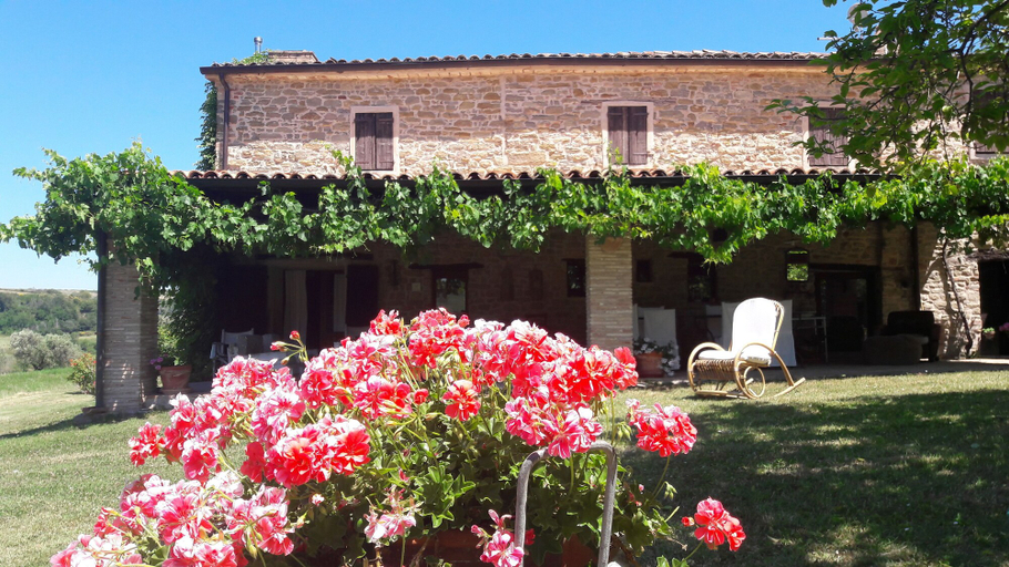 Exterior & Views 2, B&B Le Bumbarelle, Pesaro E Urbino