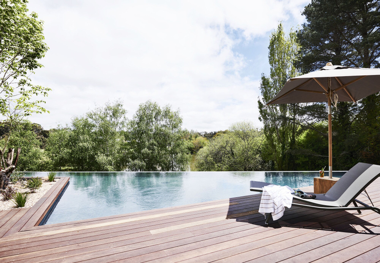 Lake House Daylesford, Hepburn - East