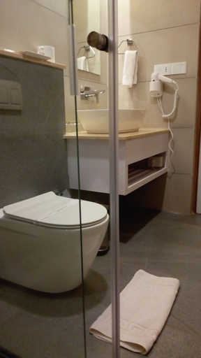 Bathroom 4, The River Retreat  Ayurvedic Resort, Palakkad