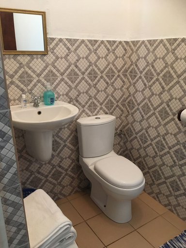 Bathroom, Diani Beachalets, Msambweni