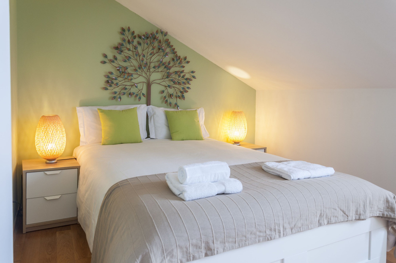 Bedroom 2, Contemporary by Apartments Alfama, Lisbon