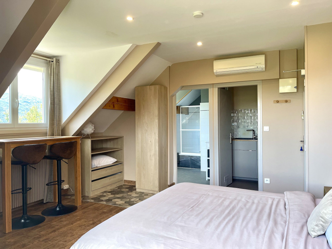 Bedroom 2, Au Petit Nice, Savoie
