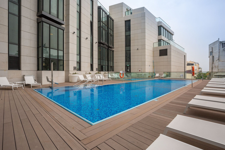 Sport & Beauty 2, White City Tower