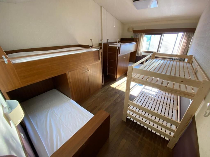 Bedroom 2, Guest House Nishiborakan - Hostel, Gujō