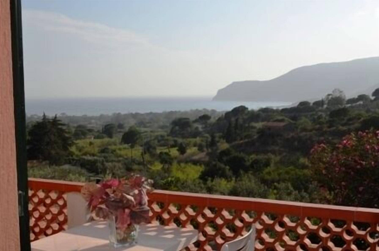 View from property 2, Appartamenti Elbamar Lacona, Livorno