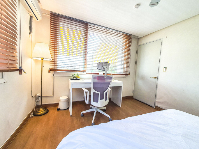 Bedroom 3, SG Tailored Serviced Home 5min walk from metro, Seongbuk
