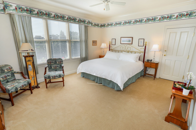 Bedroom 4, Oakmont Inn, Allegheny