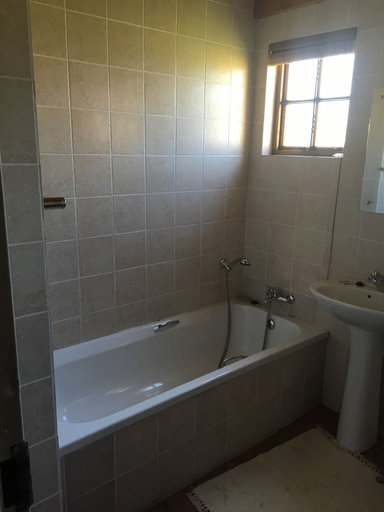 Bathroom 4, Champagne Haven, Uthukela