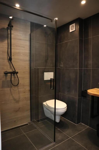 Bathroom 3, Bed and Ontbijt Haddock, Almere