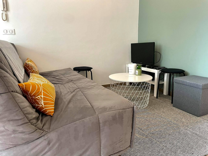 Others 5, L'appartement d'Houyet, Namur