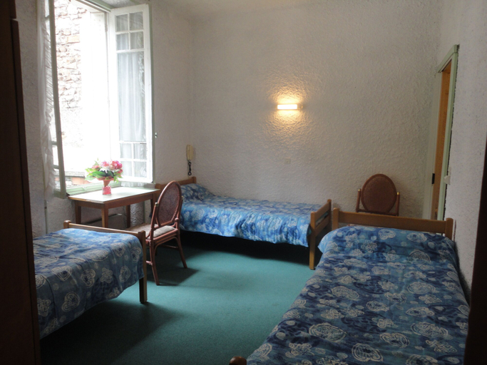 Bedroom 4, Hôtel Saint Christophe, Hautes-Pyrénées