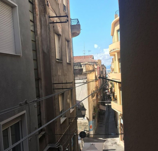 Others 5, Maison Savoia, Cagliari