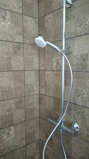 Bathroom 5, Maison Ulysse, Somme
