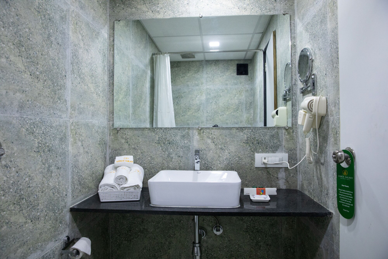 Bathroom 5, Hotel Grace Galaxy, Mumbai Suburban