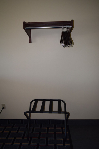 Others 4, Executive Inn, Mitchell