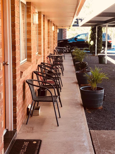 Others 5, Alfa Motel, Gilgandra