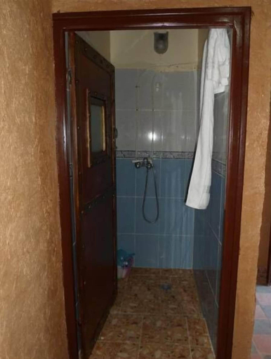 Bathroom 4, Tarmguist, Guelmim
