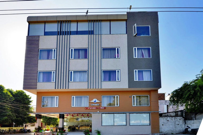 Hotel Signetic Blue, Bhopal