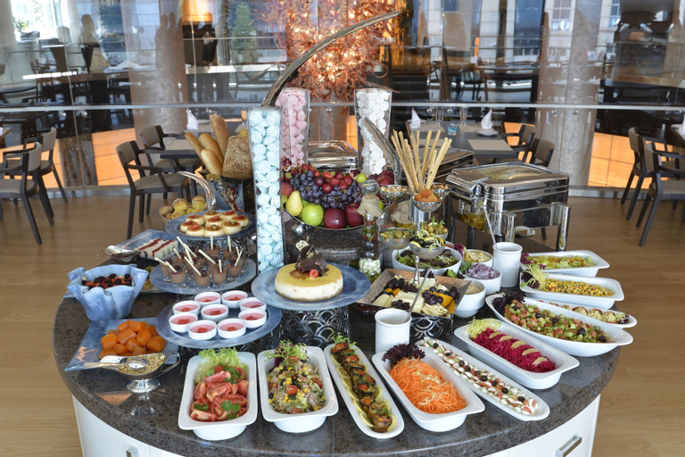 Food & Drinks 6