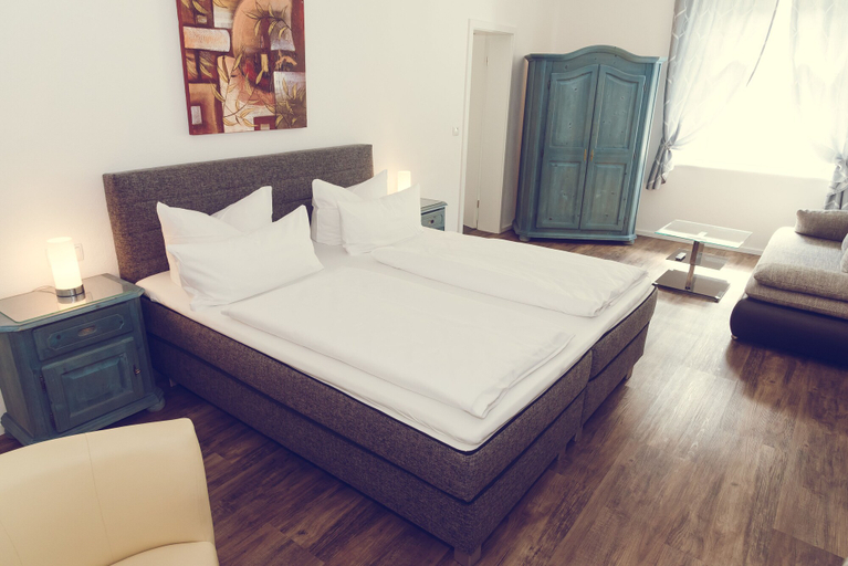 Bedroom 4, Hotel Garni Reis, Cochem-Zell