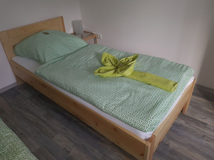 Bedroom 2, Pension Dörnberg, Kassel