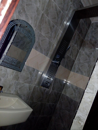 Bathroom 3, Maximus Suites, Ikeja