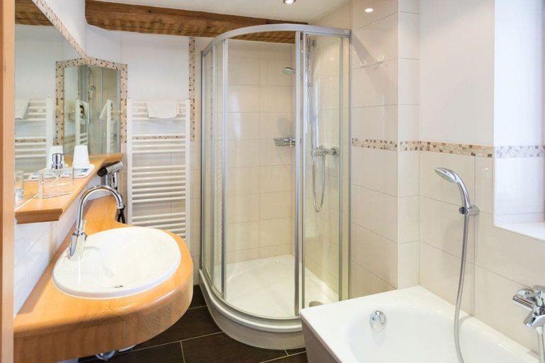 Bathroom 3, Landgasthof Fischbach, Bad Tölz-Wolfratshausen