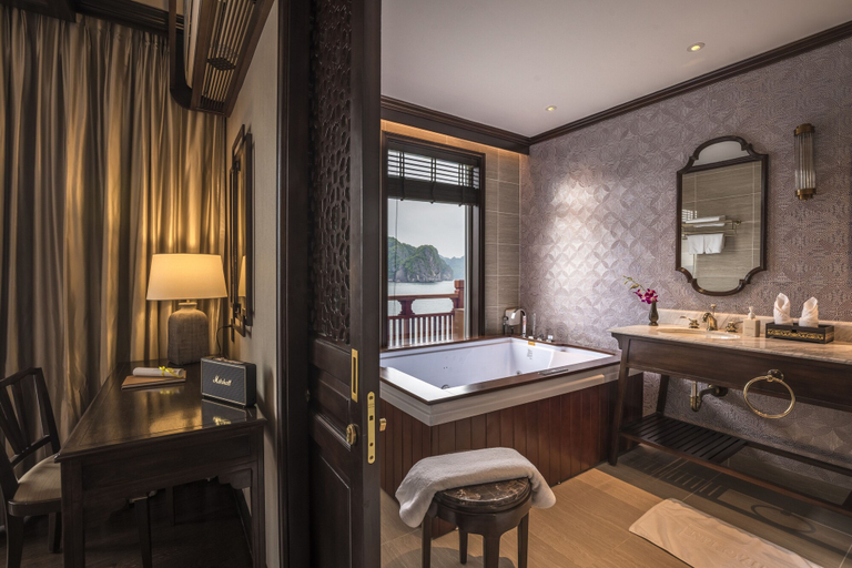 Bathroom 5, Heritage Line Ylang Cruise – Ha Long Bay & Lan Ha Bay, Hạ Long